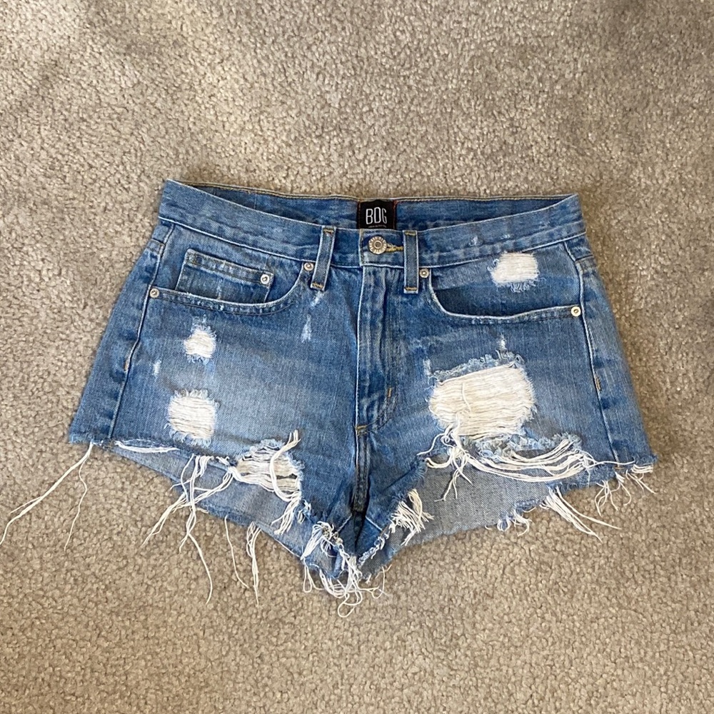 Urban Outfitters BDG Essential Mid Rise Denim Shorts Size 26